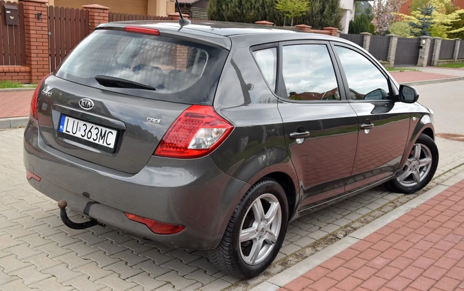 Kia Ceed cena 17900 przebieg: 220000, rok produkcji 2010 z Płock małe 596
